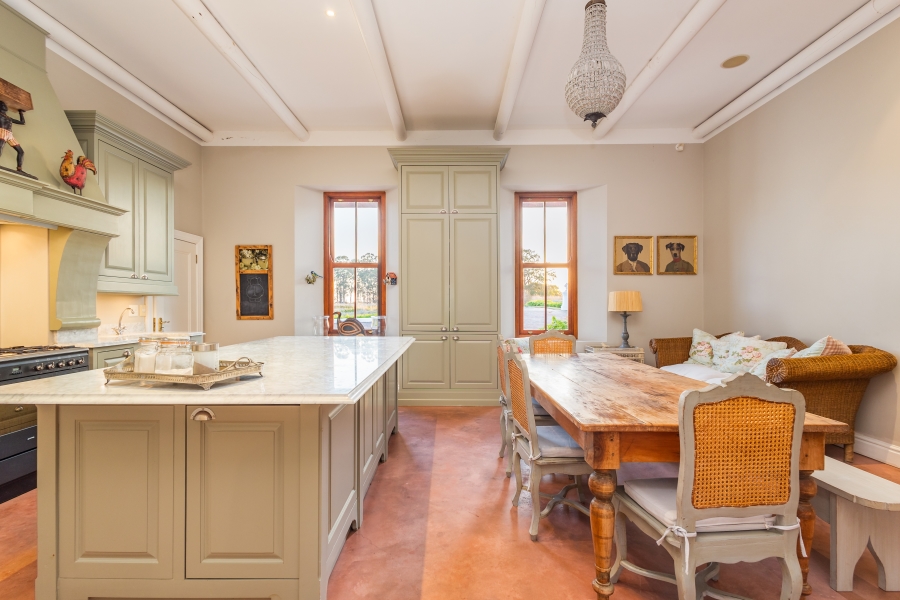 To Let 6 Bedroom Property for Rent in The Crags Western Cape